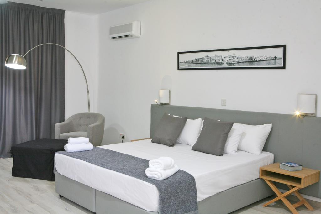 Corina Suites & Apartments Limassol Phòng bức ảnh