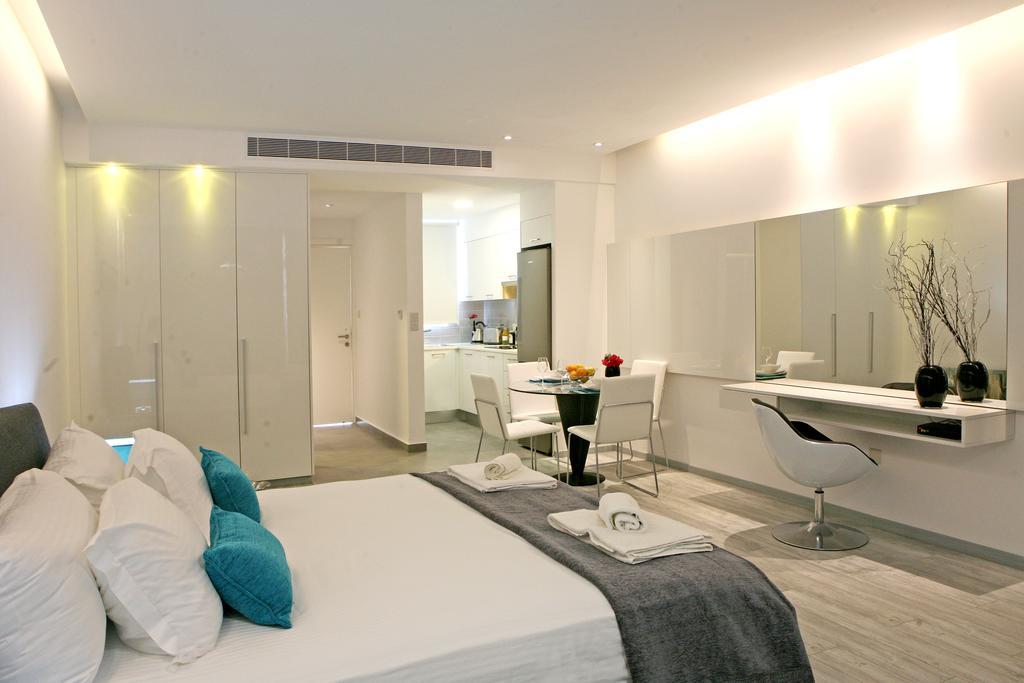 Corina Suites & Apartments Limassol Phòng bức ảnh