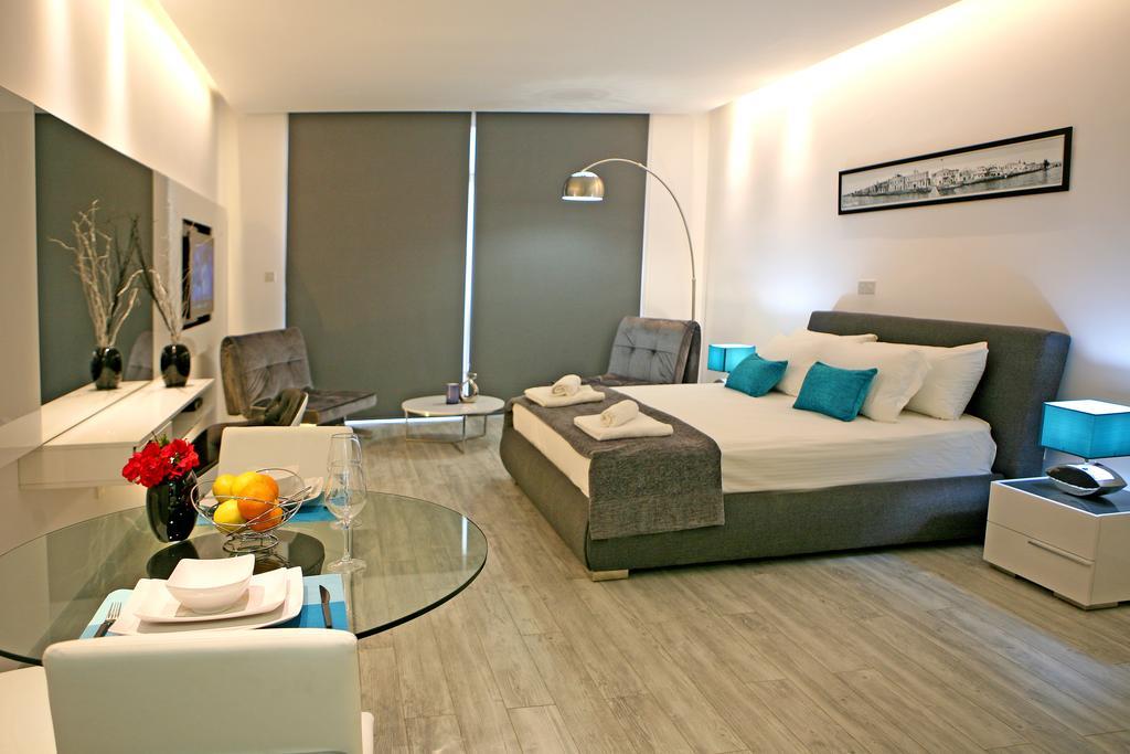 Corina Suites & Apartments Limassol Phòng bức ảnh