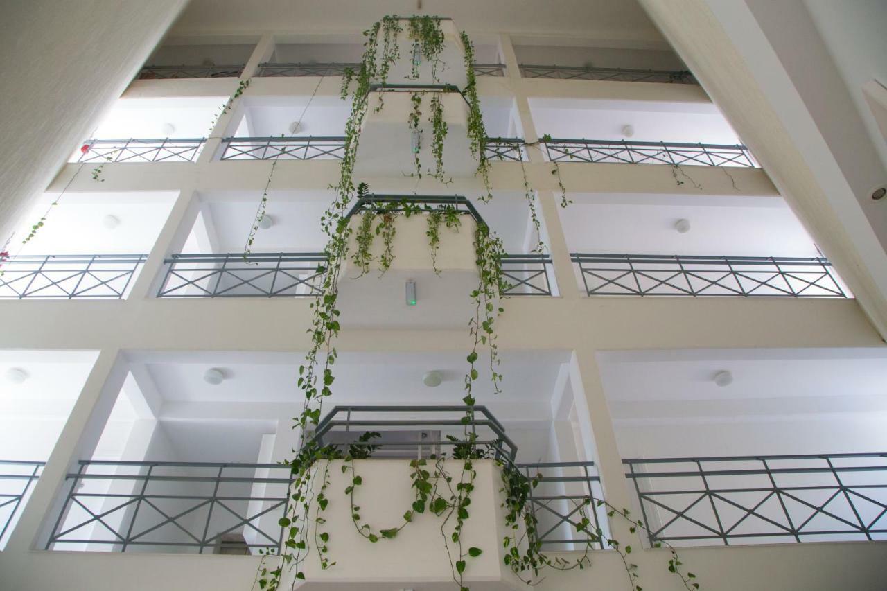Corina Suites & Apartments Limassol Ngoại thất bức ảnh