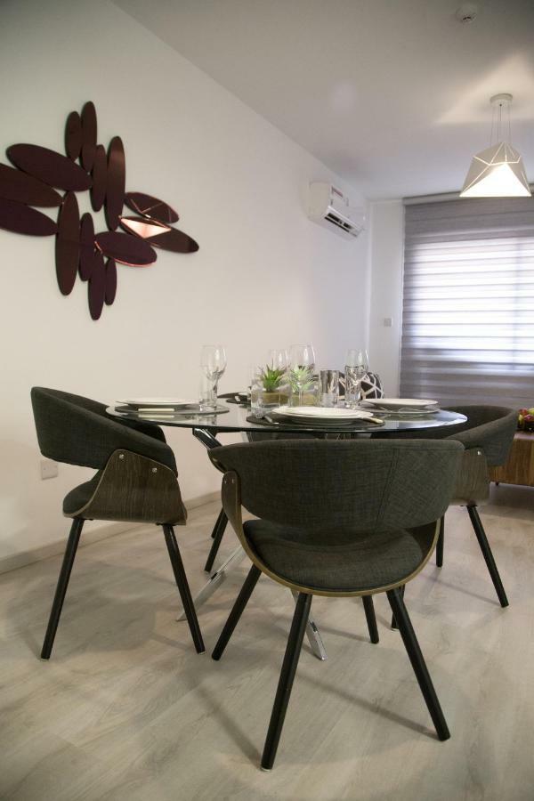 Corina Suites & Apartments Limassol Ngoại thất bức ảnh